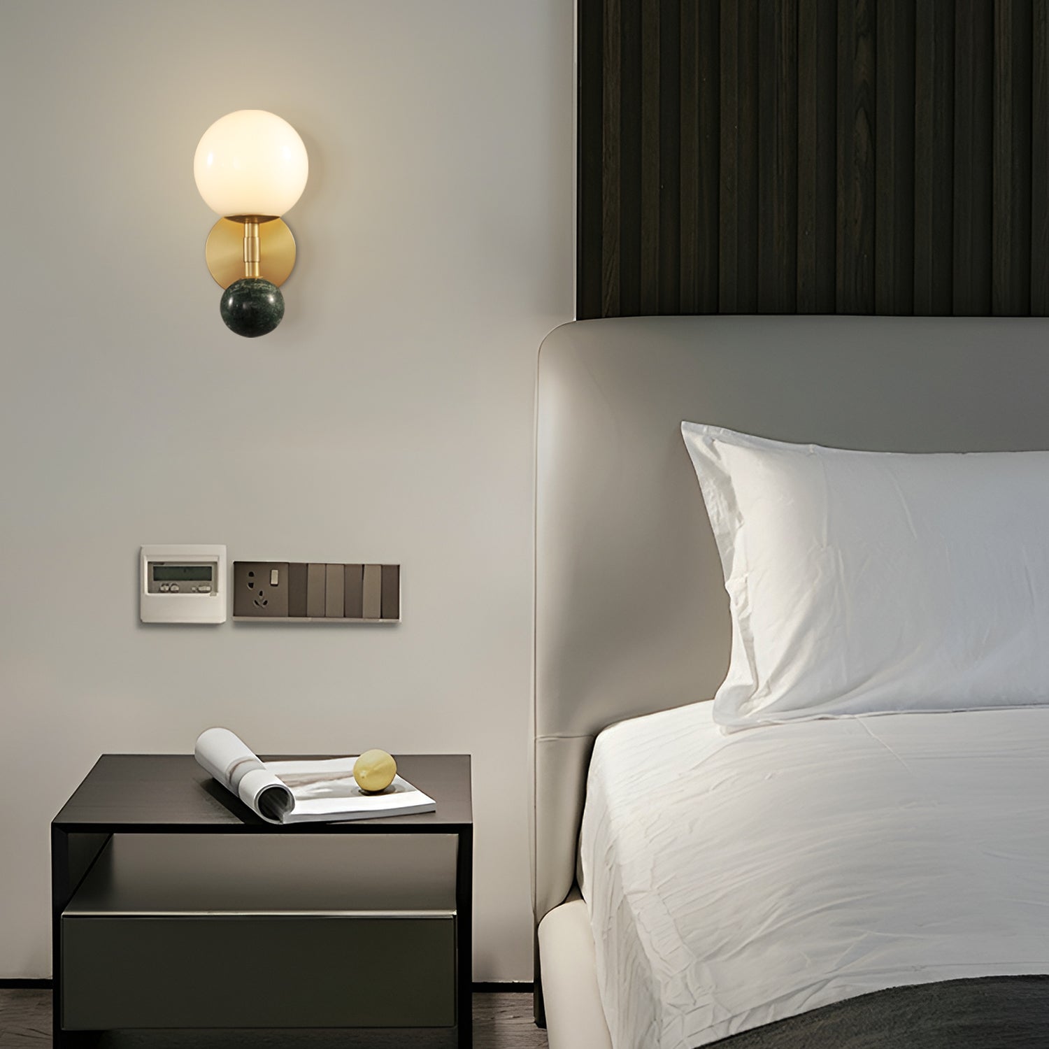 Dalt Wall Light