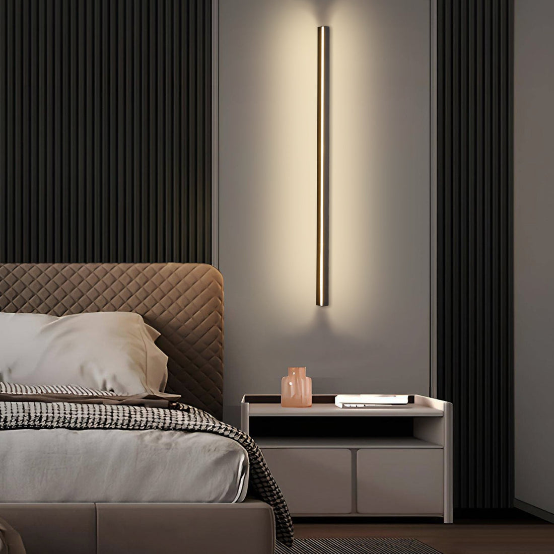 Tratto Wall Light